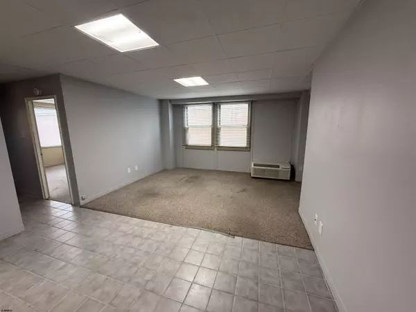 Chelsea, NJ 08401,2834 Atlantic #512