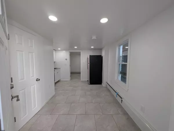 Atlantic City, NJ 08401,21 N Boston Ave