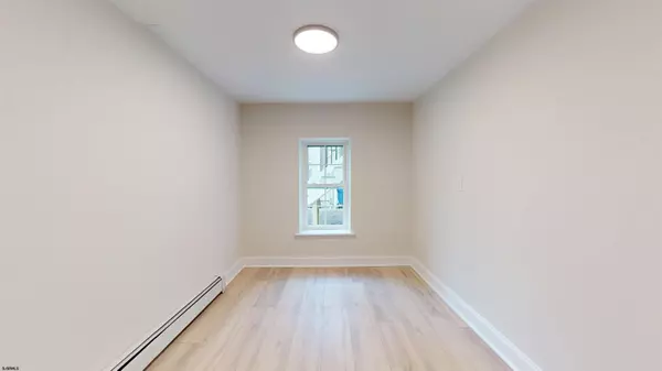 Ventnor, NJ 08406,129 N New Haven Ave