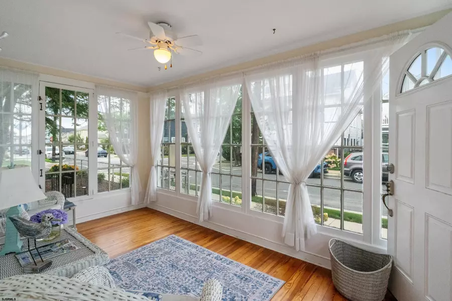 26 N Martindale Ave, Ventnor, NJ 08406