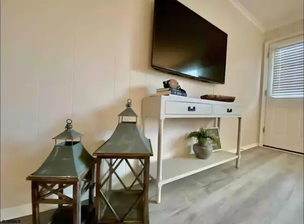 Brigantine, NJ 08203,512 W Brigantine Ave C