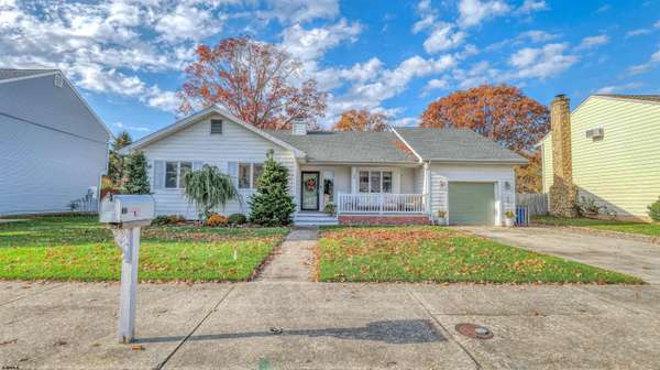 14 Edgewood Avenue, Somers Point, NJ 08244