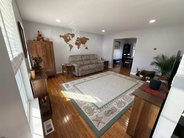 Galloway Township, NJ 08205,477 Damson Ave