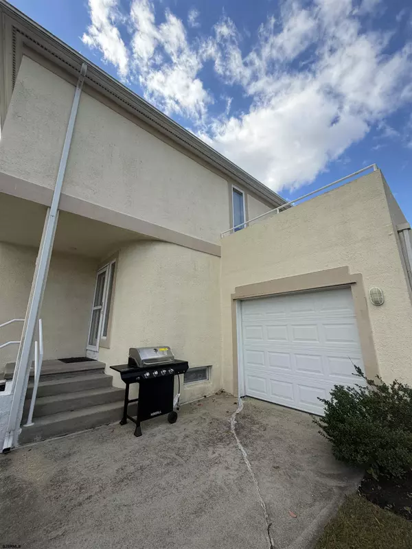 Margate, NJ 08402,33 Seaside Ct