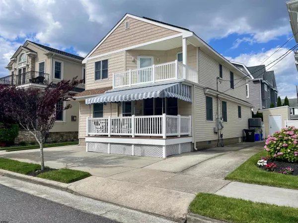 13 S Kenyon Ave, Margate, NJ 08402