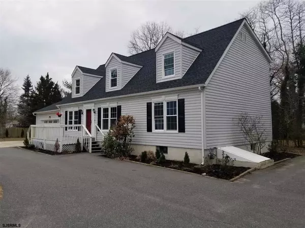 161 E Wyoming Ave, Absecon, NJ 08201