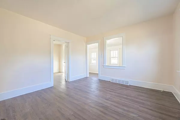 Vineland, NJ 08360,1429 W Oak Rd