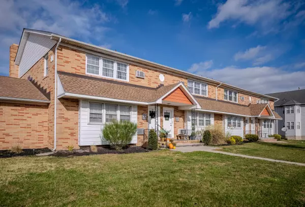 5523 Wellington #M8, Ventnor, NJ 08406