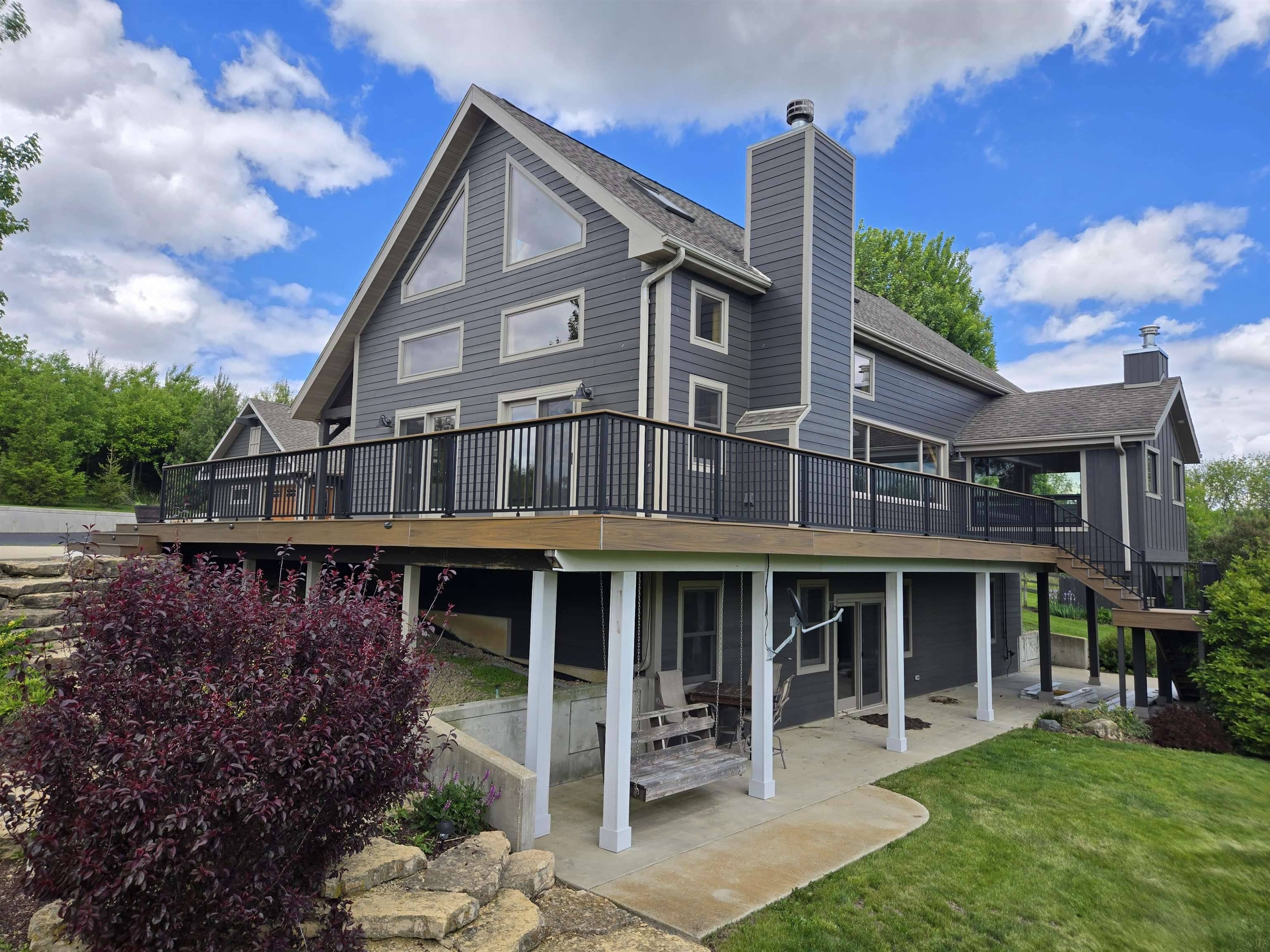 4845 N Hacker Road, Apple River, IL 61001