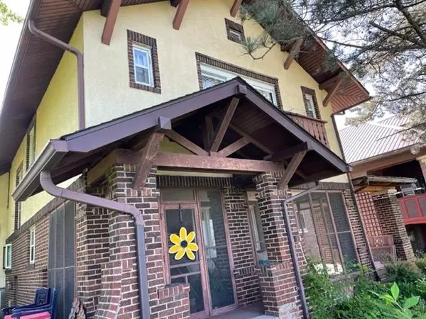 Savanna, IL 61074,318 N 4th Street