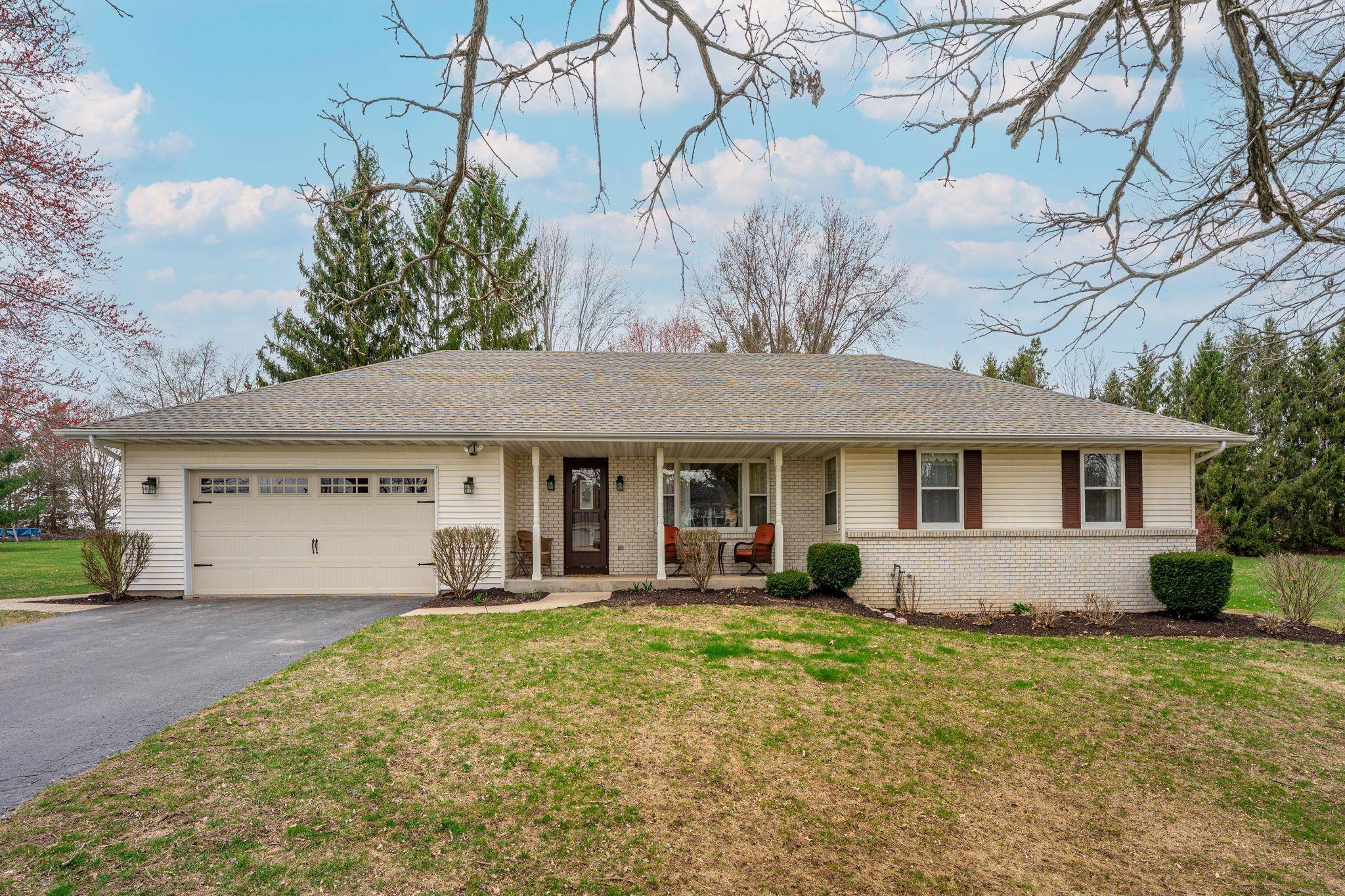 7919 Windspoint Road, Roscoe, IL 61073