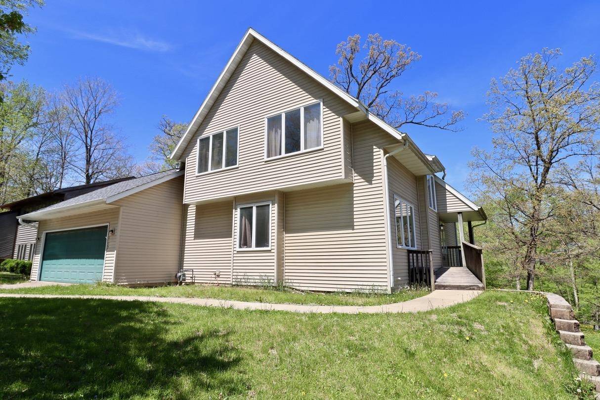 2179 Gainsboro Road, Davis, IL 61019