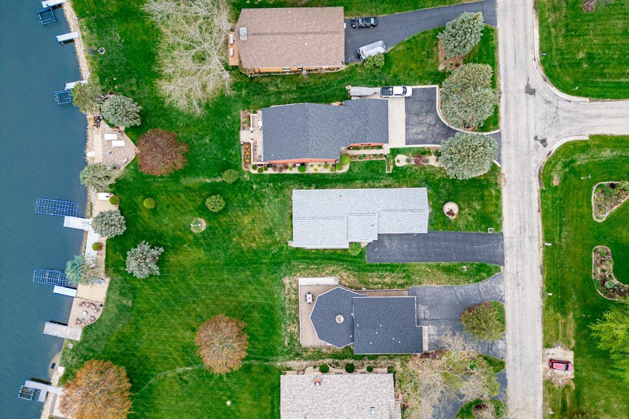 Lake Summerset, IL 61019,860 Beckenboro Road