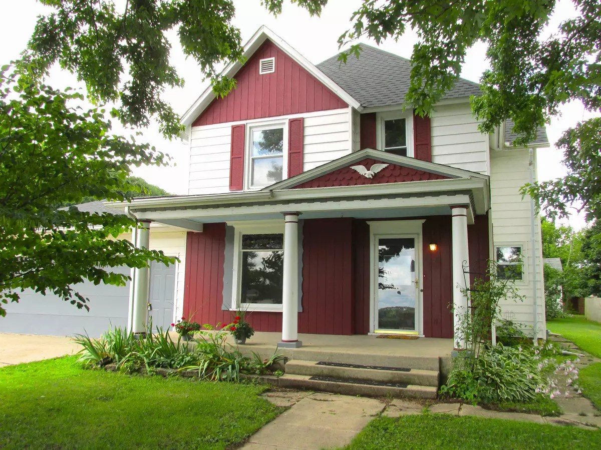 Leaf River, IL 61047,506 S Garfield St