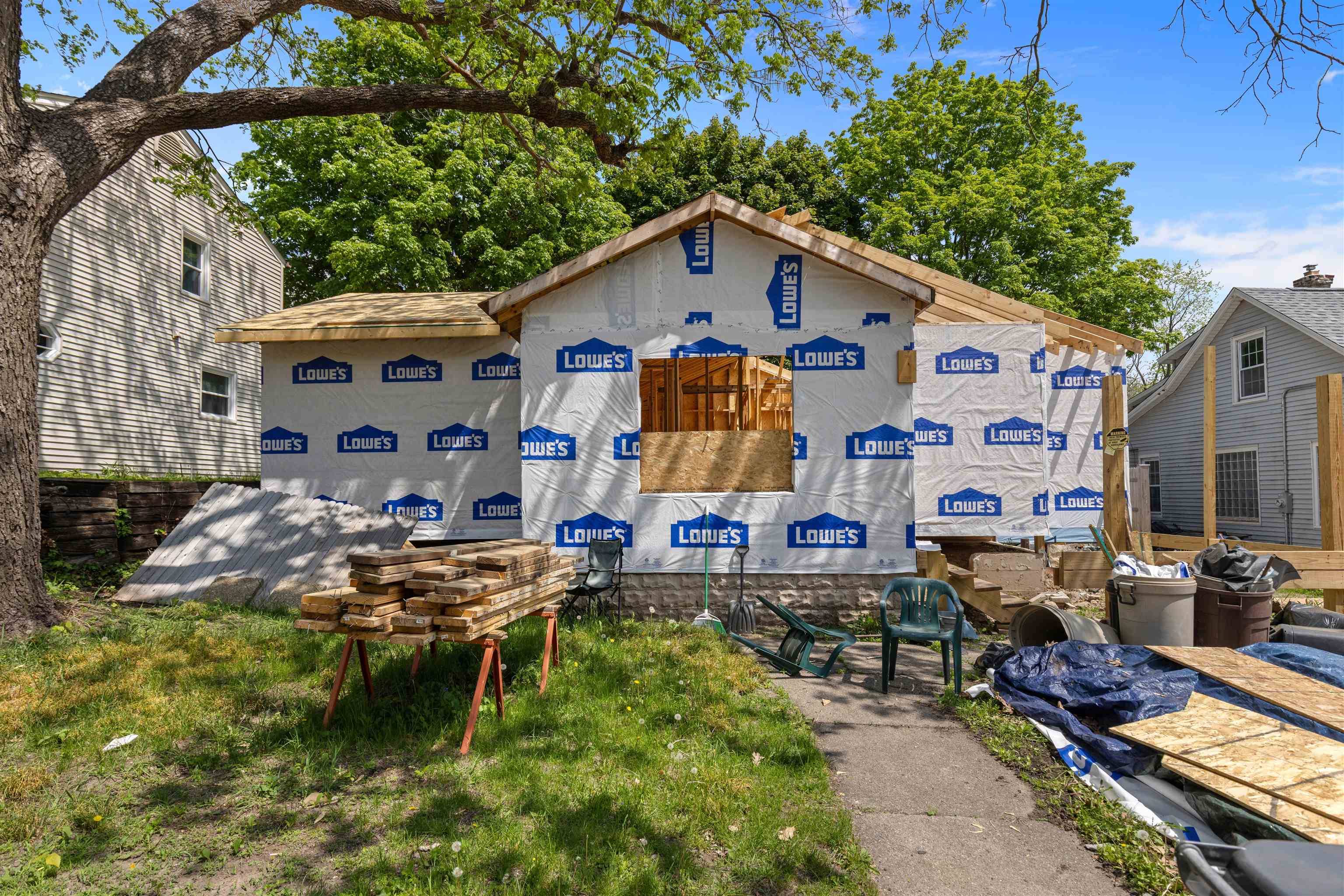 743 Davis Street, Rockford, IL 61107