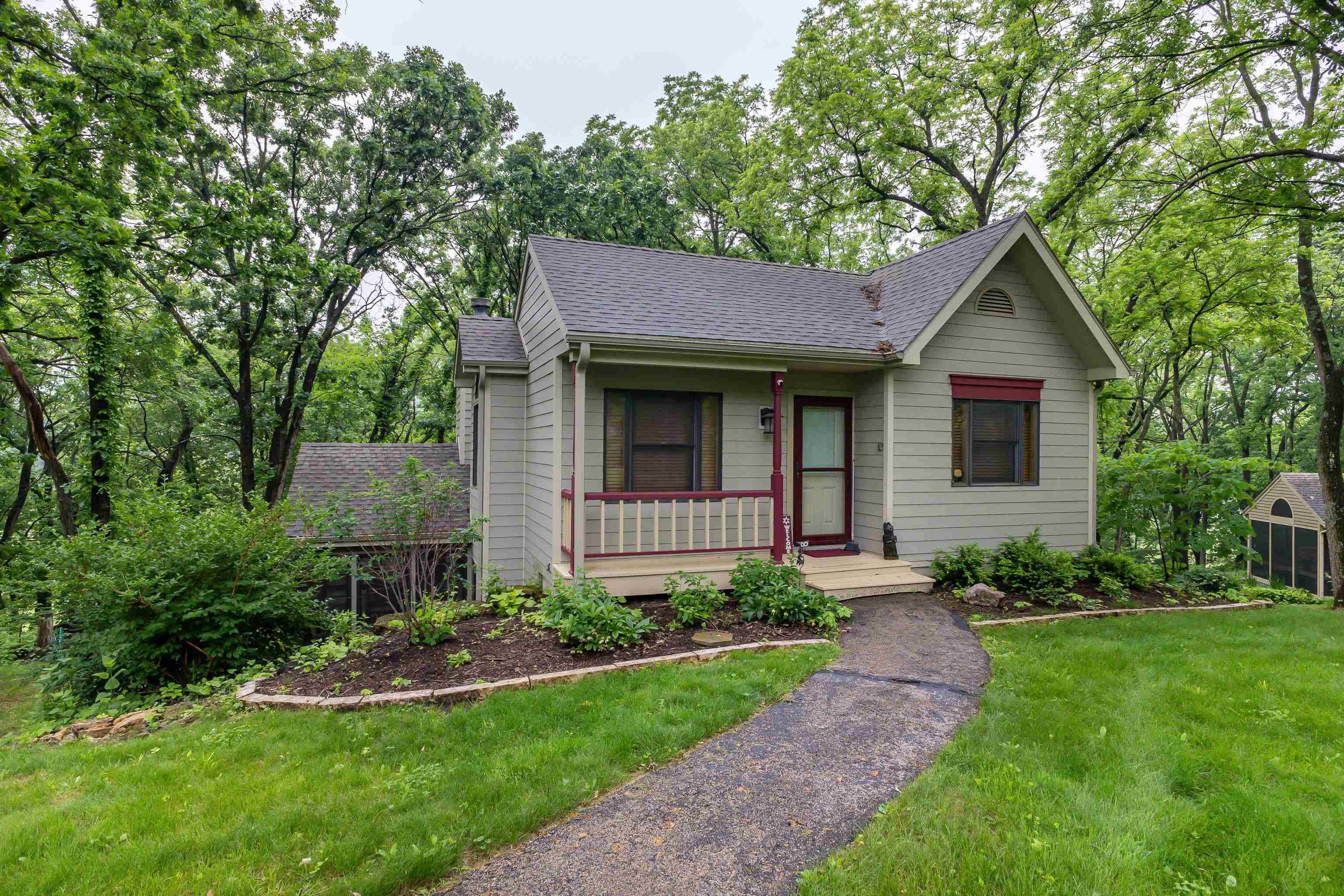 68 Oak Glen Drive, Galena, IL 61036