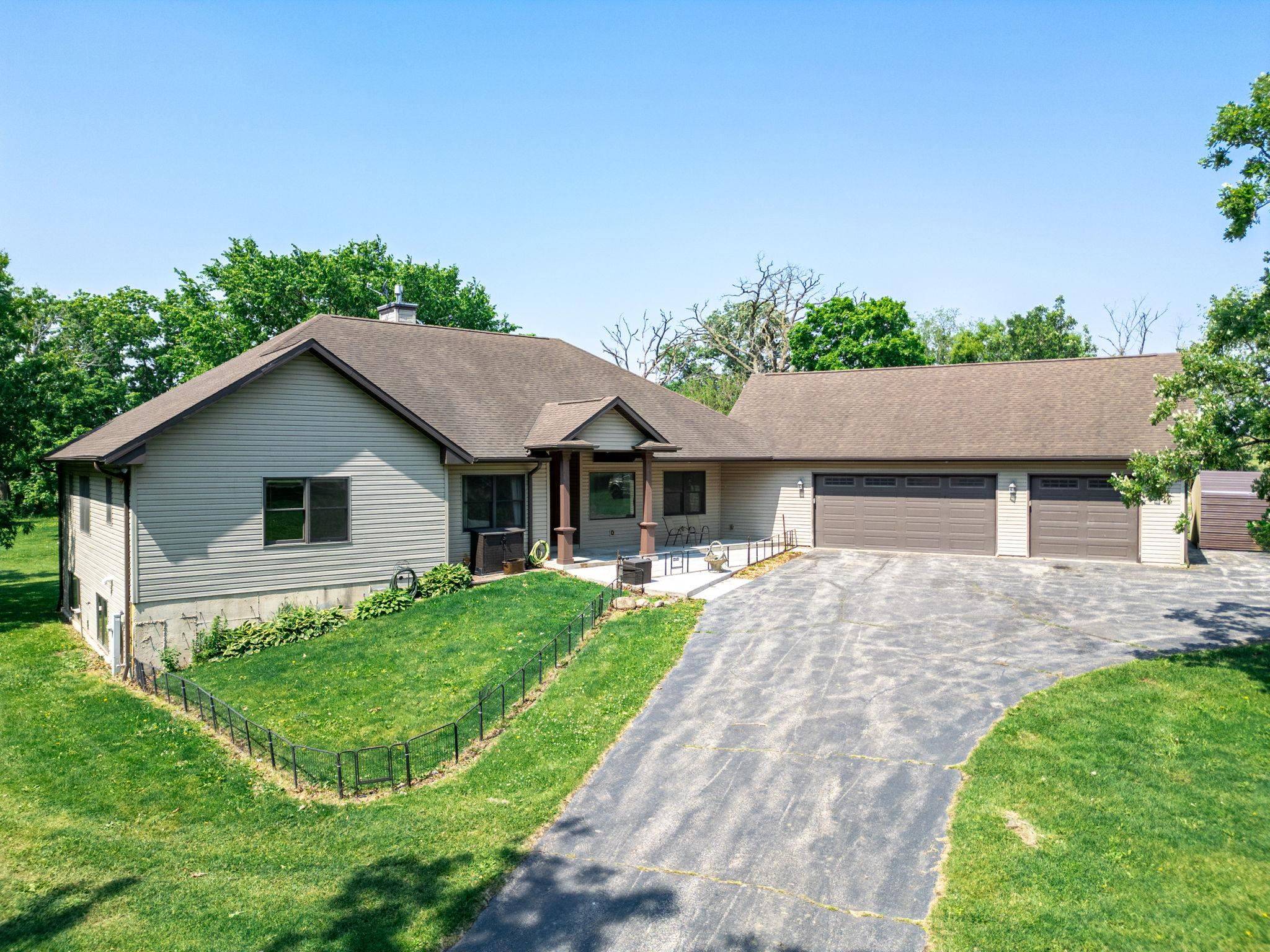 12830 Beloit Road, Caledonia, IL 61011