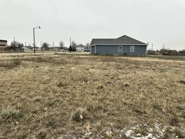 11 Pointe Boulevard, Peru, IL 61354