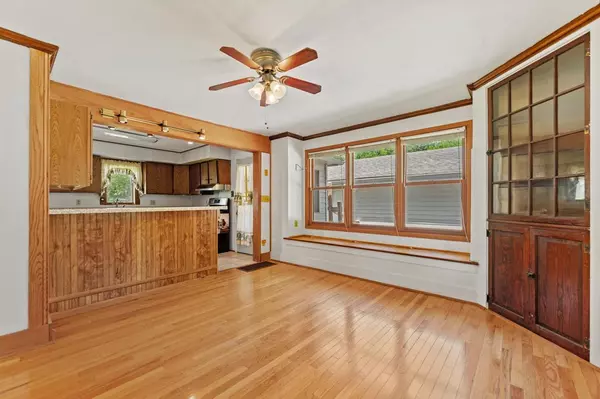 Davis, IL 61019,604 E Eply Street