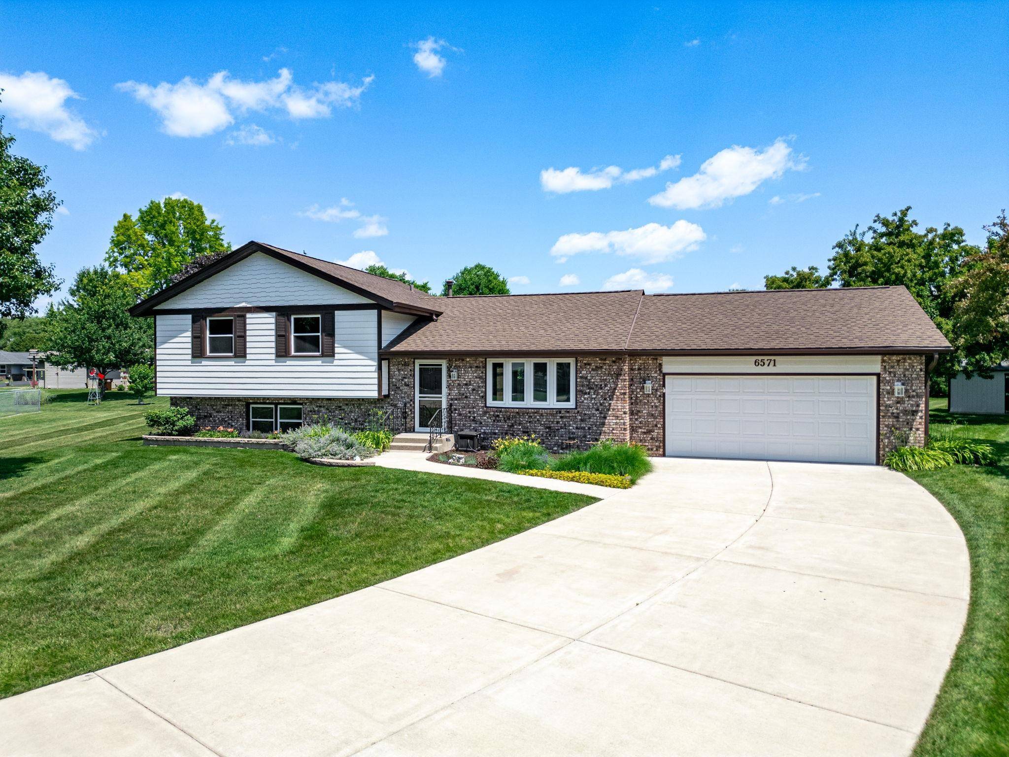6571 STALLION Court, Loves Park, IL 61111