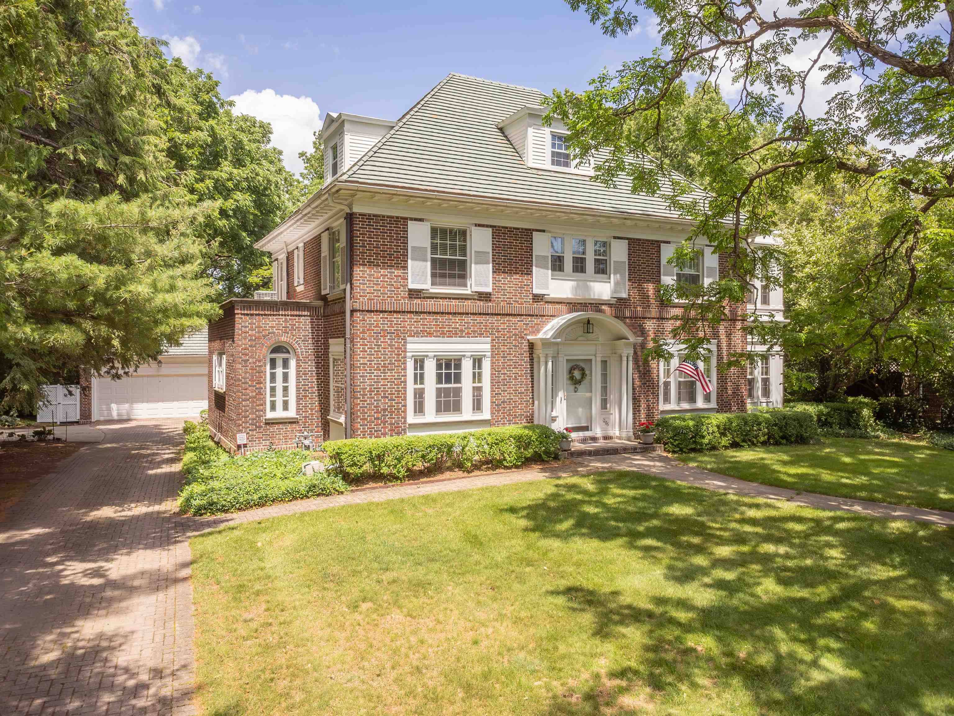 1286 W Stephenson Street 1314 W Stephenson St, Freeport, IL 61032