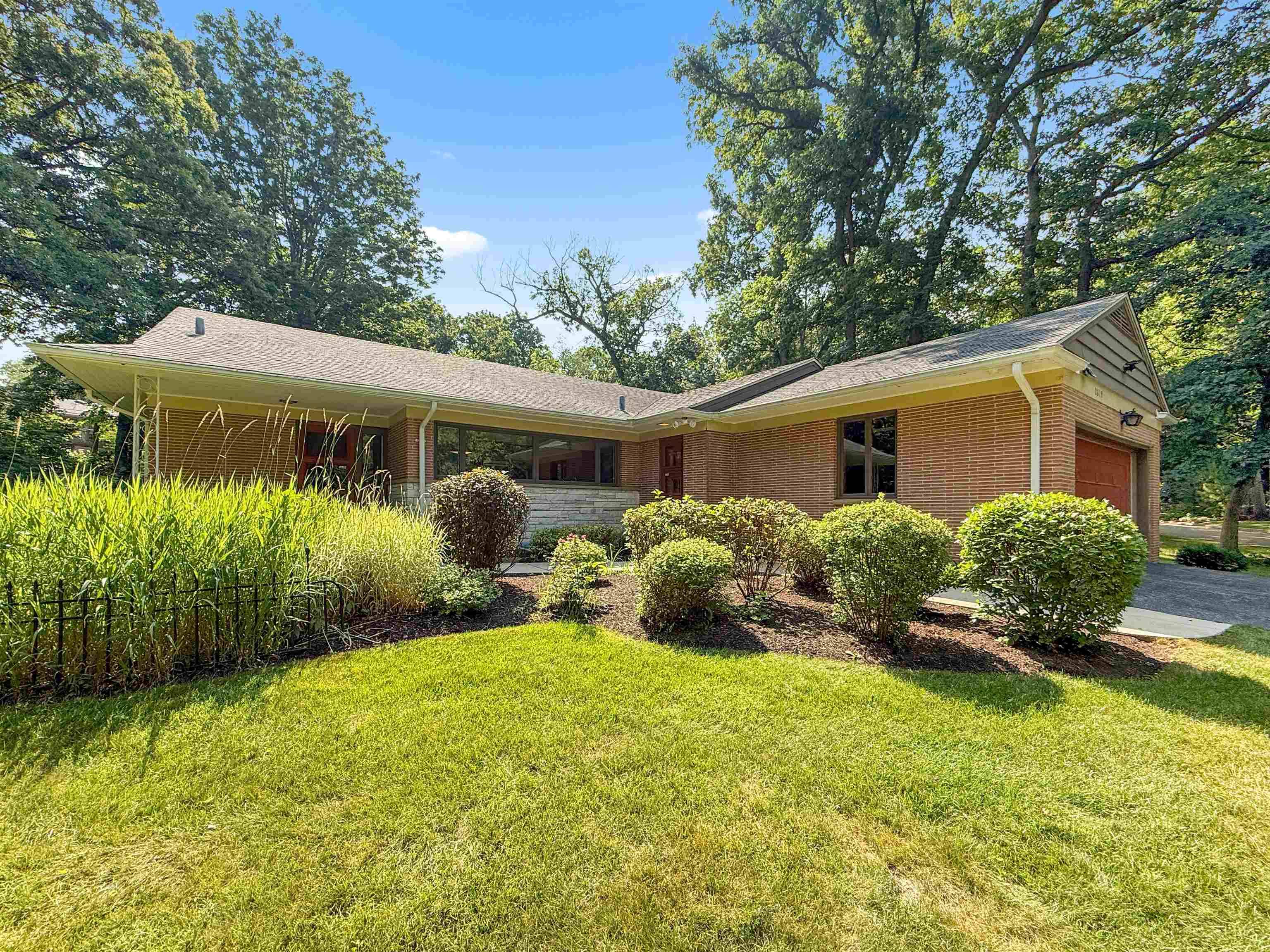 2615 E CHICKADEE Trail, Rockford, IL 61107
