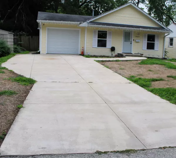 3419 Oak Grove Avenue, Rockford, IL 61108