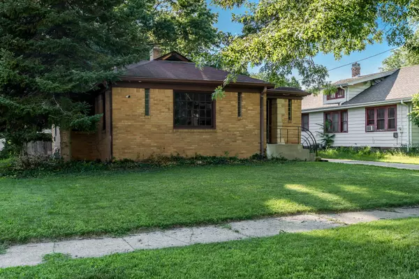 224 N Rockford Avenue, Rockford, IL 61107
