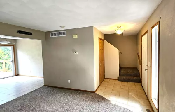Roscoe, IL 61073,11372 Linden Blossom Lane
