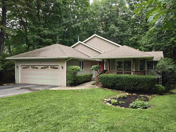 1637 Larchmont Road, Lake Summerset, IL 61019