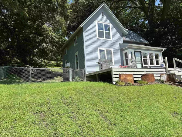 124 Milwaukee Street, Savanna, IL 61074