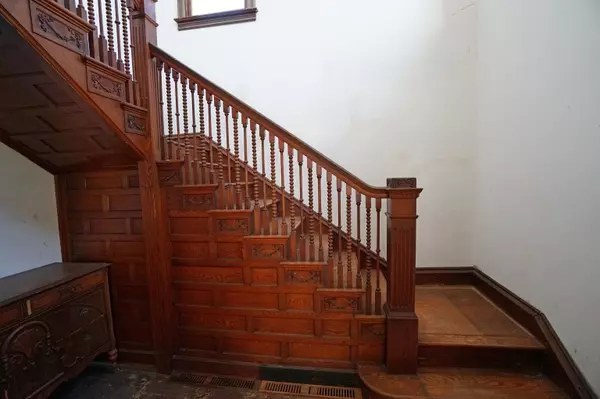 Elizabeth, IL 61028,418 S Main Street