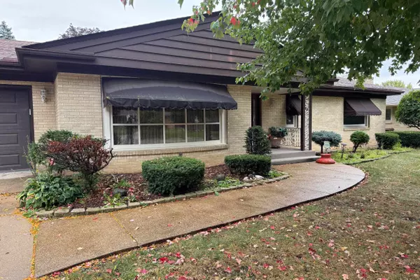 Rockford, IL 61107,1461 williamsburg