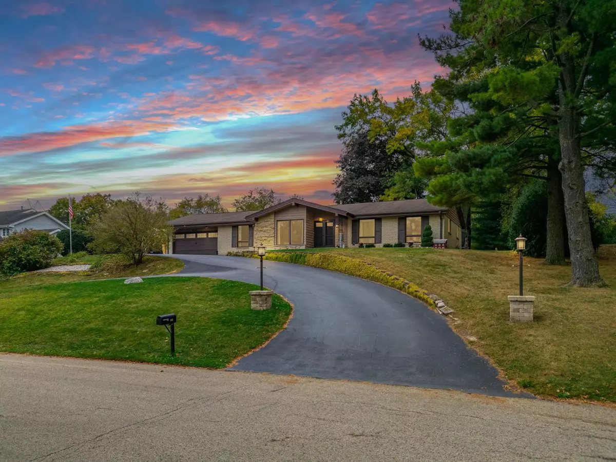 Belvidere, IL 61008,437 Edgewood Lane