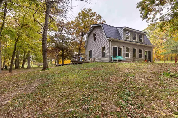 19563 Jenkins Lane, Platteville, WI 53818