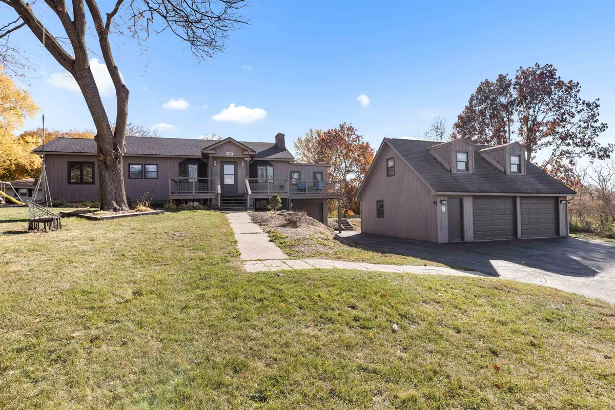 Rockford, IL 61102,3806 Prairie Road