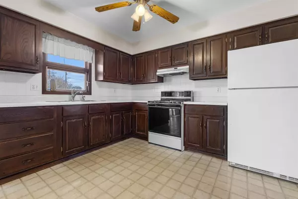 Machesney Park, IL 61115,9781 Petunia Drive