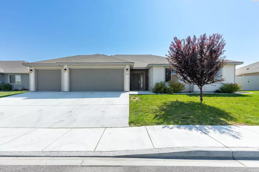 1519 W 33rd place, Kennewick, WA 99337