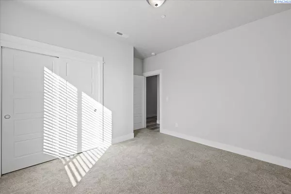 2371 Bellaview Ave Richland, WA 99352-4581