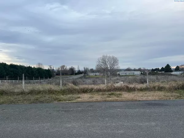 Pasco, WA 99301,8000 Olin CT.