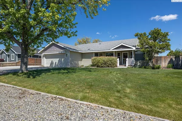 408 W 48th Ave, Kennewick, WA 99337