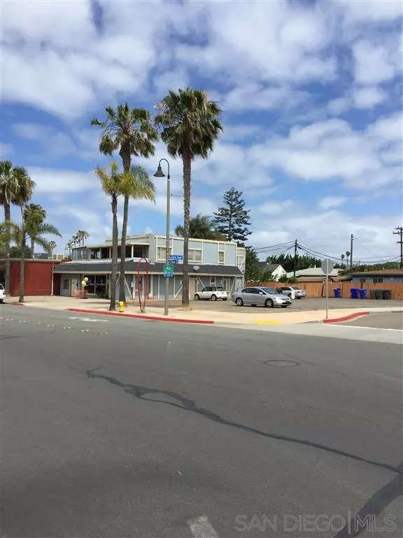 Imperial Beach, CA 91932,236 Palm Ave