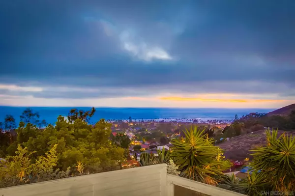 5979 La Jolla Corona Dr, La Jolla, CA 92037