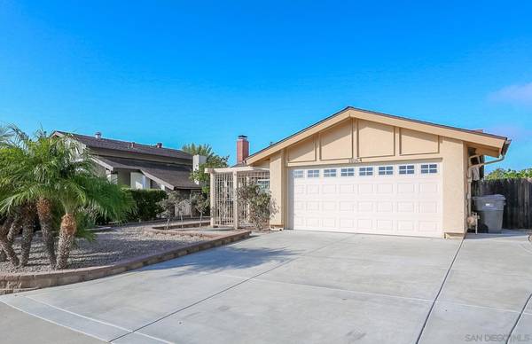 10164 Holborn St, Santee, CA 92071