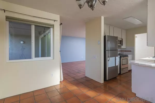 San Diego, CA 92111,6263 Caminito Salado