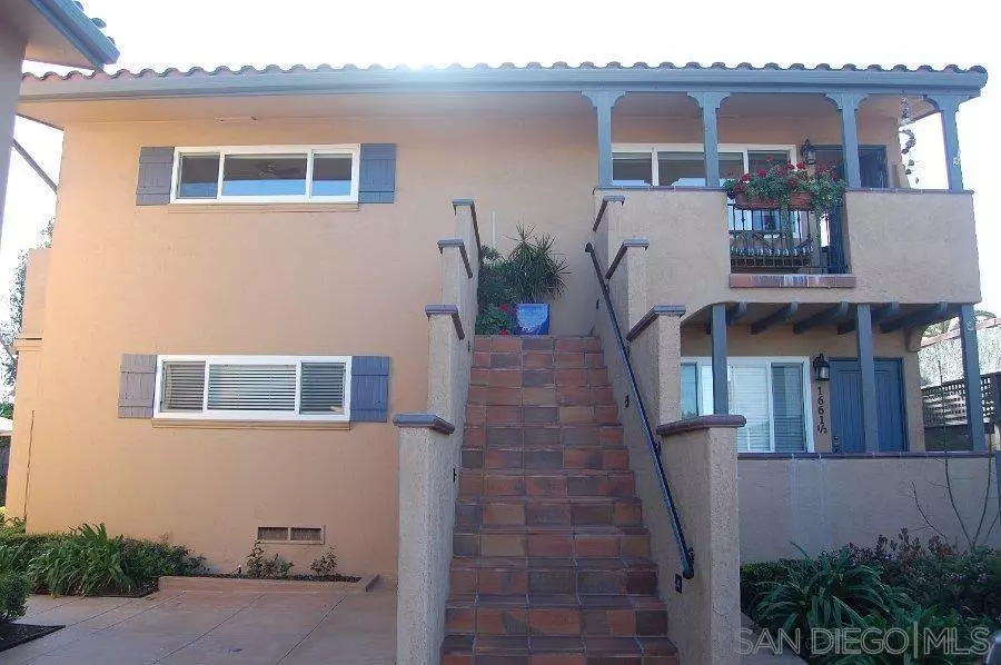 1663 1/2 Bacon, San Diego, CA 92107