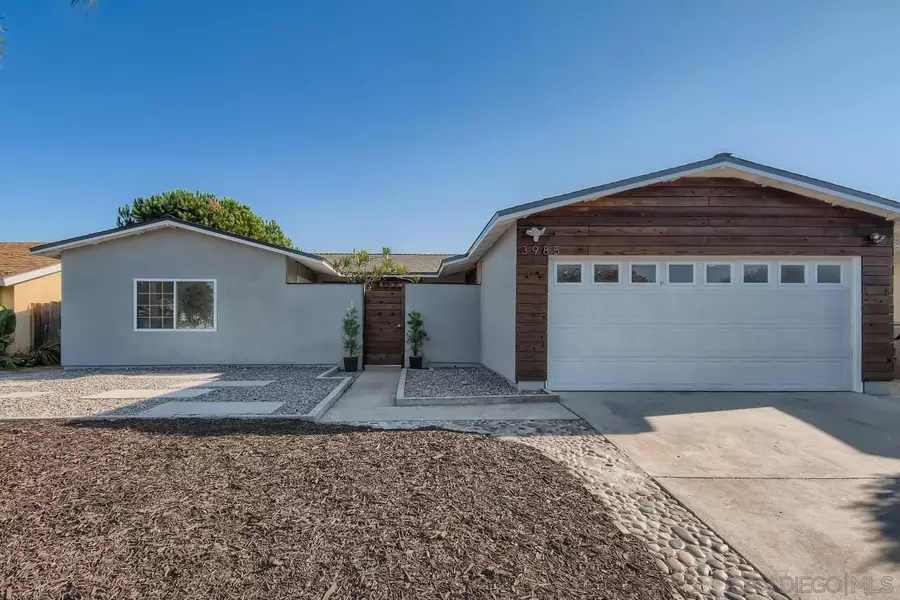 3985 Shenandoah Dr, Oceanside, CA 92056