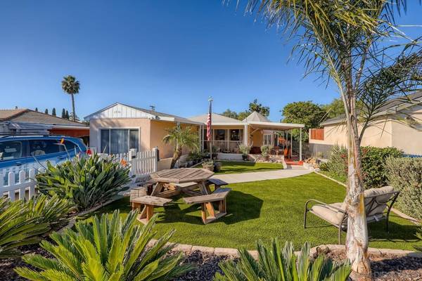 3956 Violet St., La Mesa, CA 91941