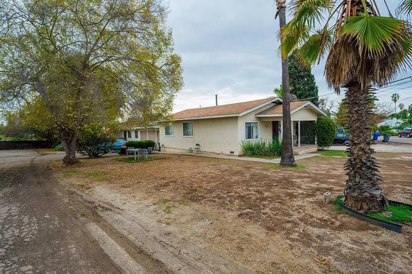 Lemon Grove, CA 91945,8271-A/B GOLDEN AVE.