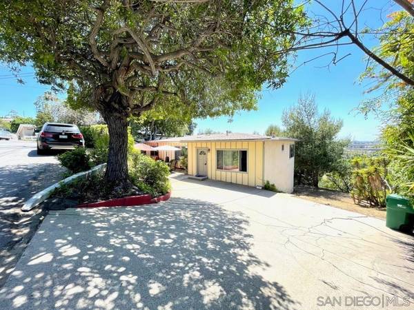 3632 Hartzel Dr, Spring Valley, CA 91977